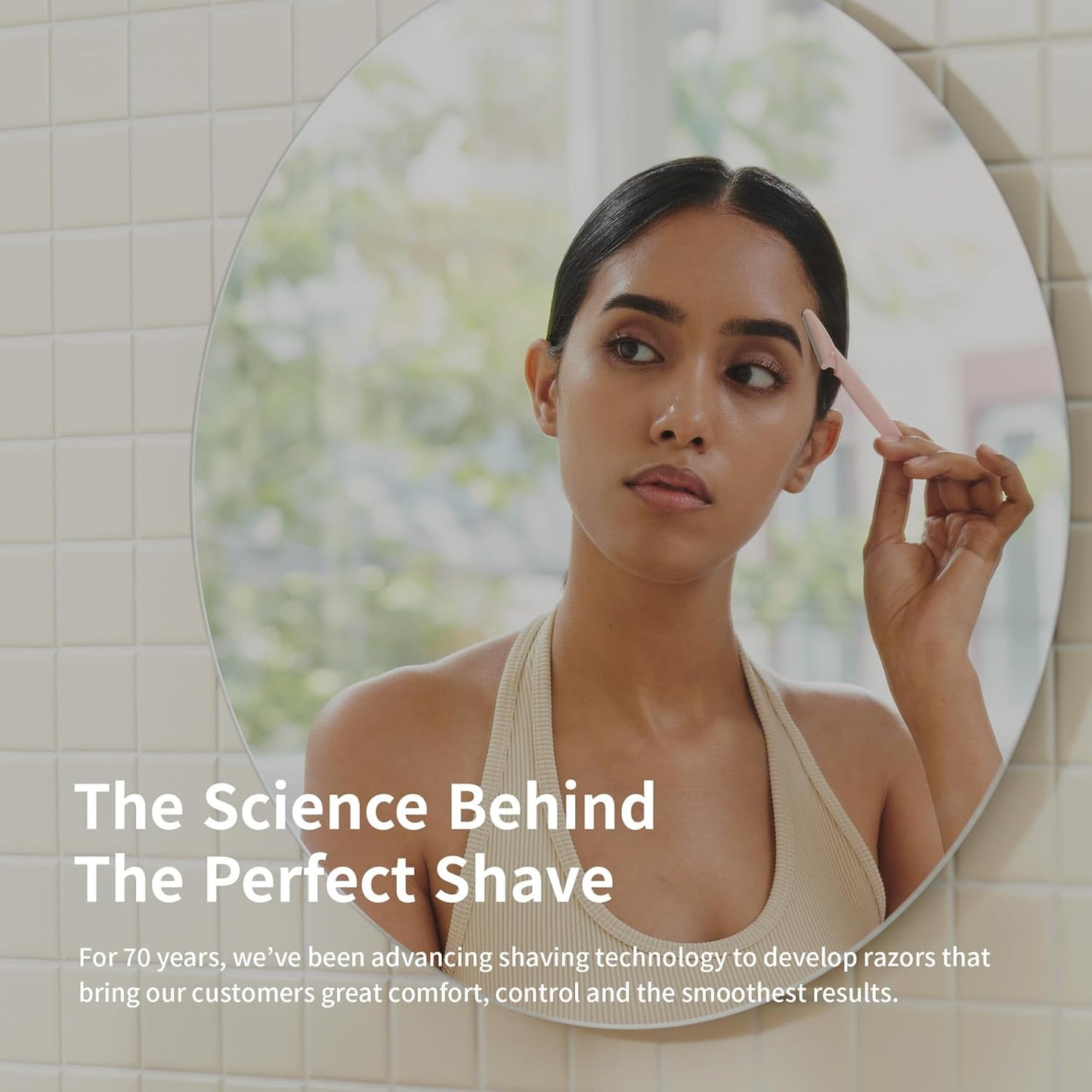 Revitalize Your Skin with the Dermaplaning Tool 6Ct - Effortless Peach Fuzz Remover and Eyebrow Trimmer for Women, Complete with Protective Cover